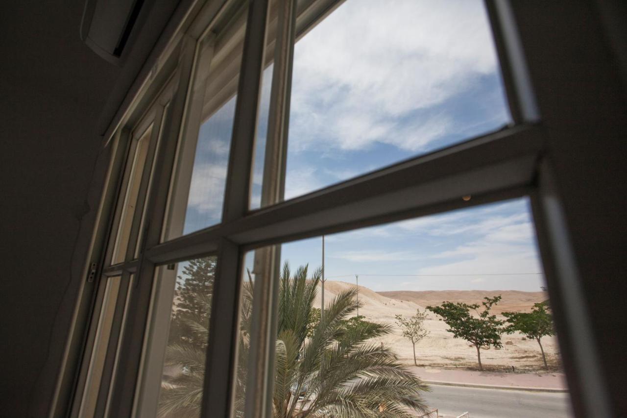 The White Hill Guesthouse Yeruham Exterior foto