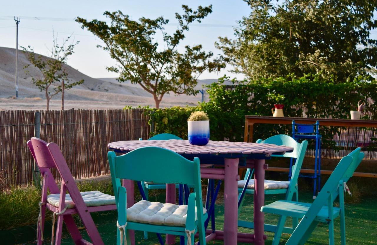 The White Hill Guesthouse Yeruham Exterior foto